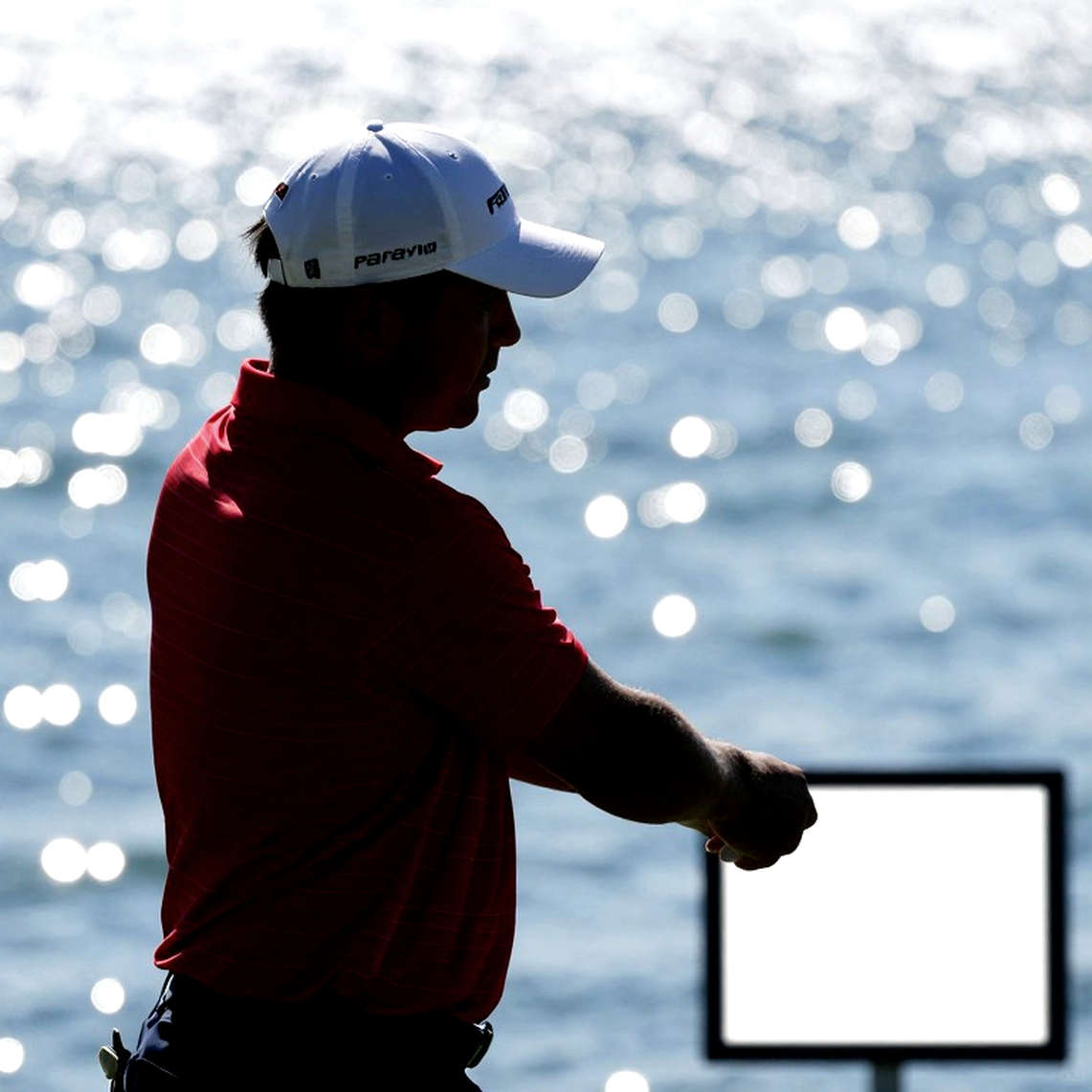 Cây gậy quá khổ và cú swing méo mó: điều cha mẹ cần biết trước khi cho con chơi golf
