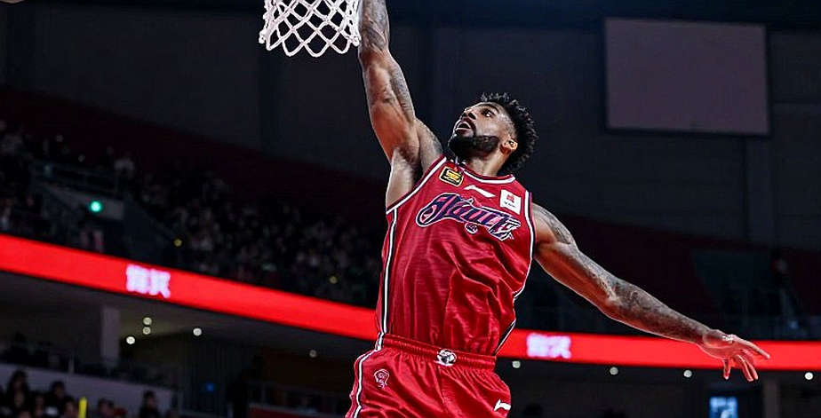 Hukporti khuỵu xuống, và Philadelphia 76ers đối mặt cuộc khủng hoảng hệ thống giữa trần cứng