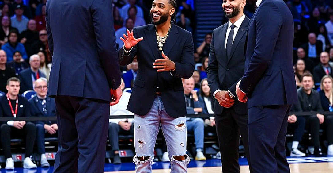 Cuộc hội ngộ của những huyền thoại: Printezis ghé thăm Spanoulis và Zisis tại 'thánh địa' của Aris
