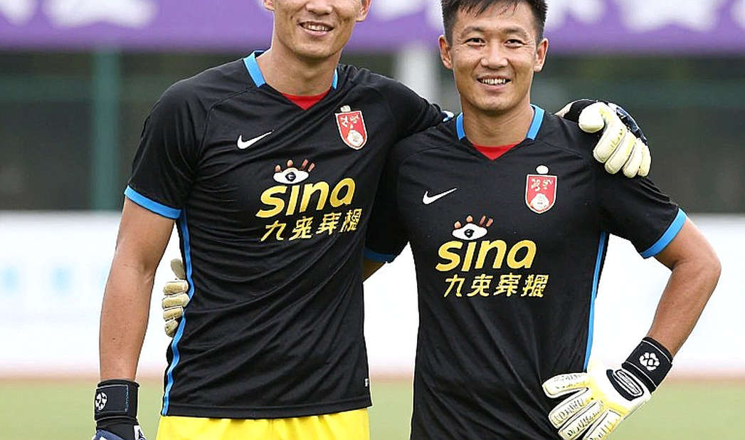 Văn Quyết và những nhịp đập không lời: Câu chuyện bên lề derby Hà Nội Văn Quyết và những nhịp đập không lời: Câu chuyện bên lề derby Hà Nội
