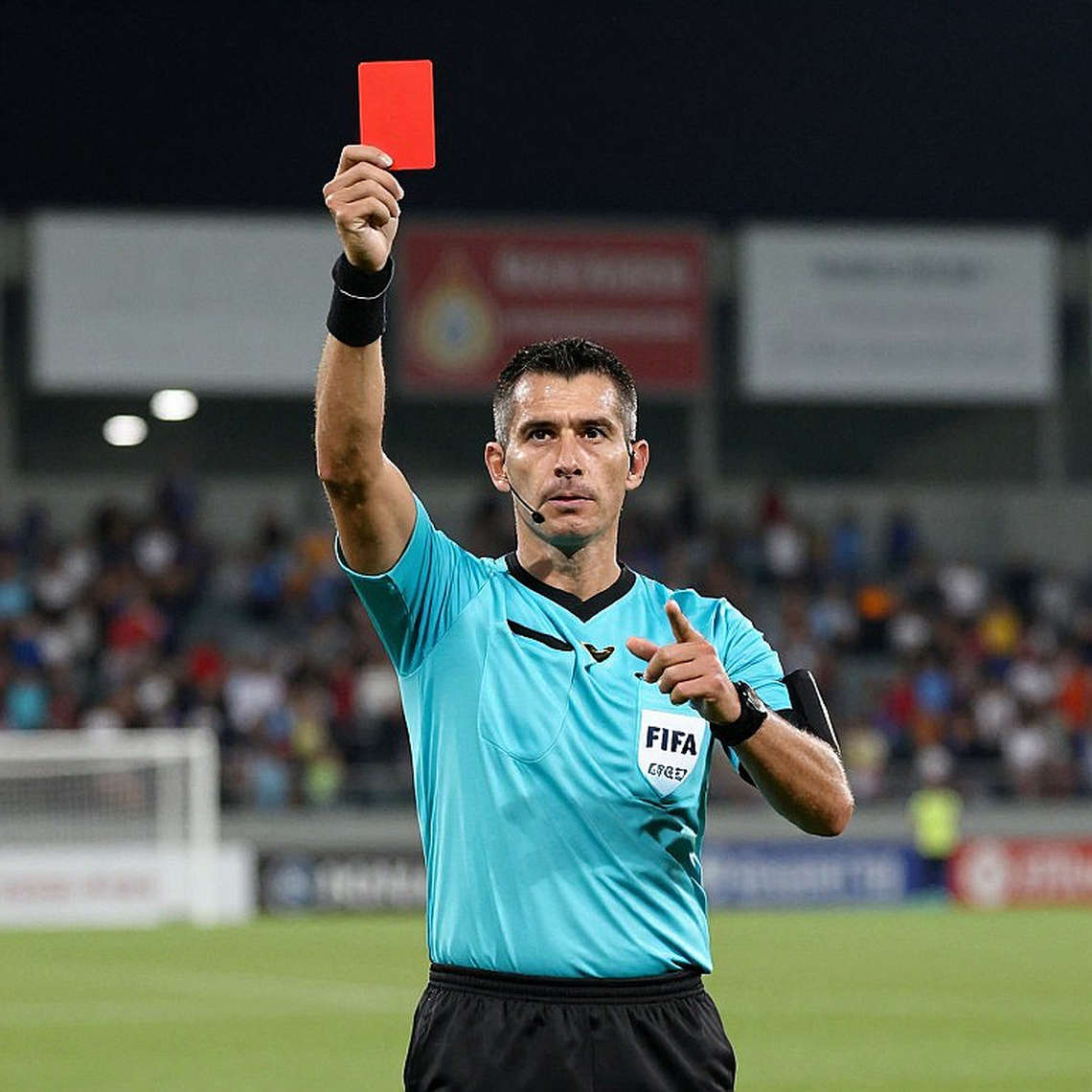 Khi khán đài trống, V-League mới chịu nói thật: Vì sao bóng đá Việt Nam đang thua trên chính sân nhà